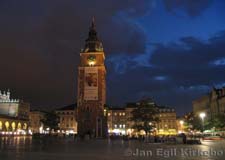 Poland: Rynek Glowny in Kraków by night